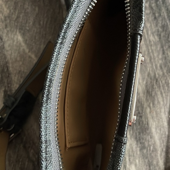 New Michael Kors belt bag - Picture 5 of 11